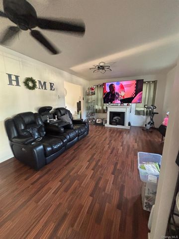 938 Scherger Avenue, Patchogue, NY 11772