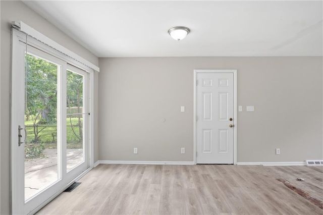 11215 Herrick Avenue, Kansas City, MO 64134
