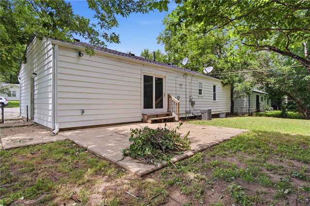 11215 Herrick Avenue, Kansas City, MO 64134