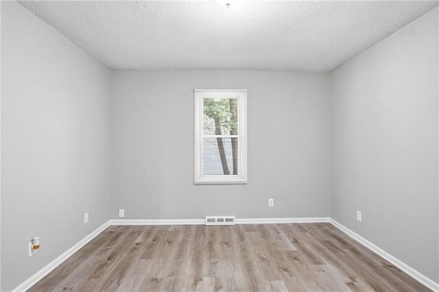 11215 Herrick Avenue, Kansas City, MO 64134