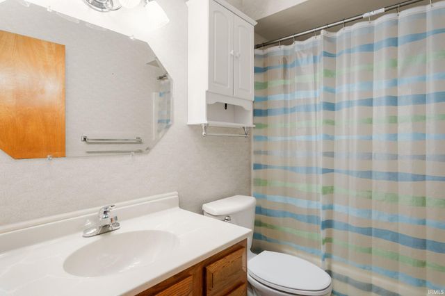 54960 E Sunray Drive, Osceola, IN 46561