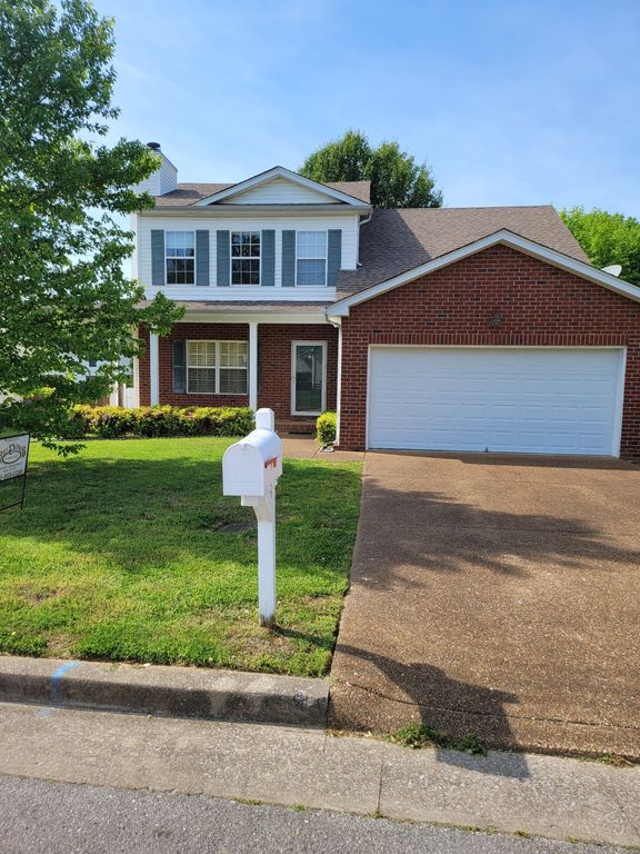 1313 Lady Ct, Nashville, TN 37214