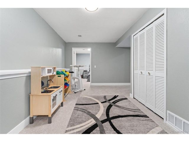 9939 Garland Dr, Broomfield, CO 80021