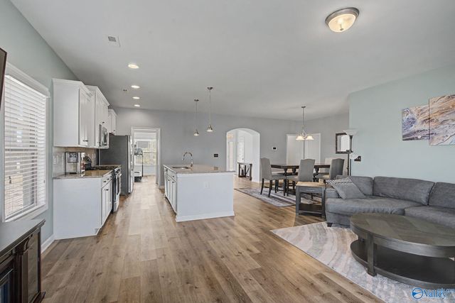 215 Iron Circle, Meridianville, AL 35759