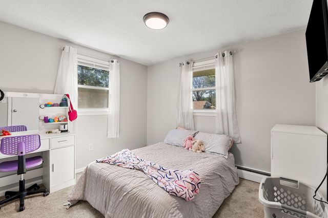 15 Bradford Drive, Merrimack, NH 03054