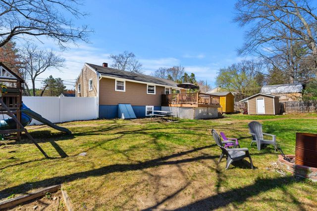 15 Bradford Drive, Merrimack, NH 03054