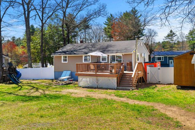 15 Bradford Drive, Merrimack, NH 03054