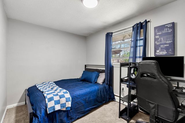 15 Bradford Drive, Merrimack, NH 03054