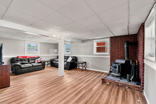 15 Bradford Drive, Merrimack, NH 03054