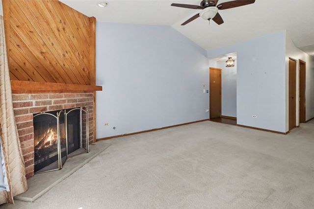 430 Elizabeth Drive 2C, Wood Dale, IL 60191