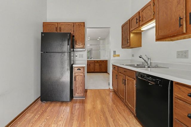 430 Elizabeth Drive 2C, Wood Dale, IL 60191