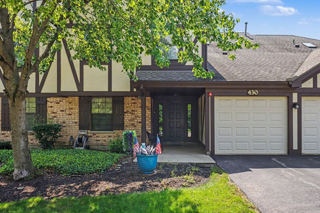 430 Elizabeth Drive 2C, Wood Dale, IL 60191