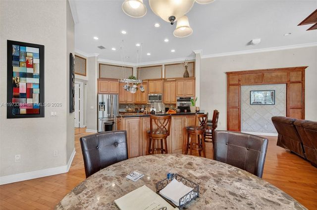 3792 Churchill Downs Dr, Davie, FL 33328