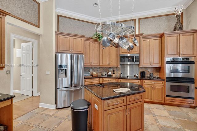 3792 Churchill Downs Dr, Davie, FL 33328