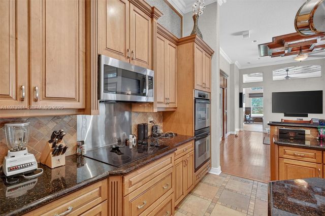 3792 Churchill Downs Dr, Davie, FL 33328