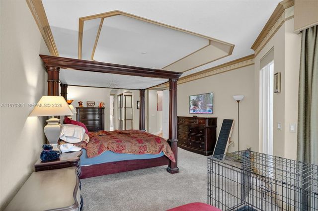 3792 Churchill Downs Dr, Davie, FL 33328