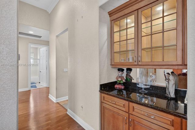 3792 Churchill Downs Dr, Davie, FL 33328