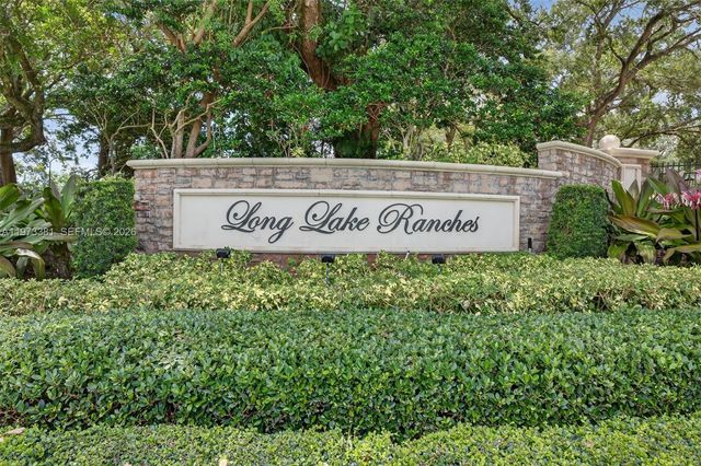 3792 Churchill Downs Dr, Davie, FL 33328