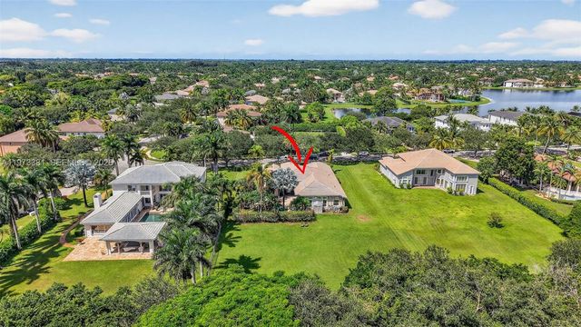 3792 Churchill Downs Dr, Davie, FL 33328