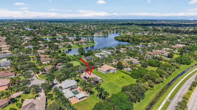 3792 Churchill Downs Dr, Davie, FL 33328