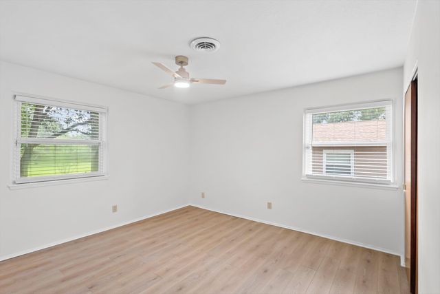1112 FALCON DR, Columbia, MO 65201