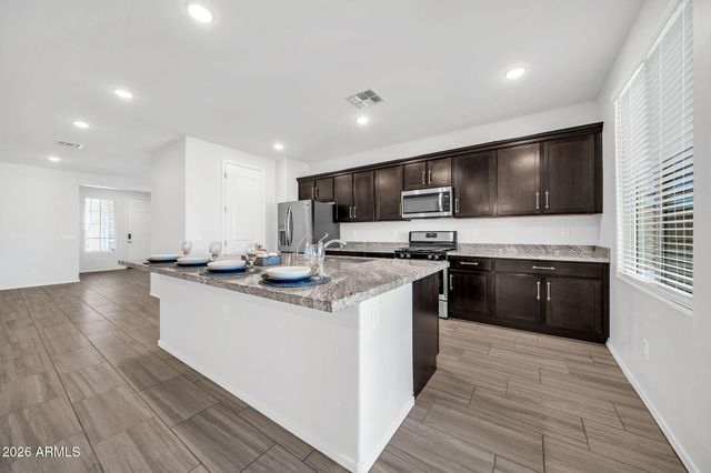 14384 W HEARN Road, Surprise, AZ 85379