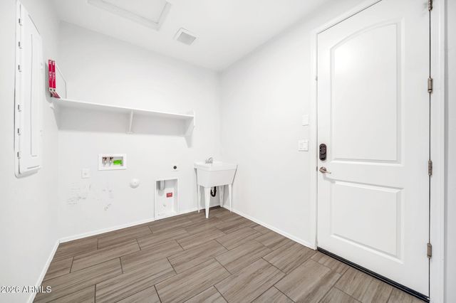 14384 W HEARN Road, Surprise, AZ 85379