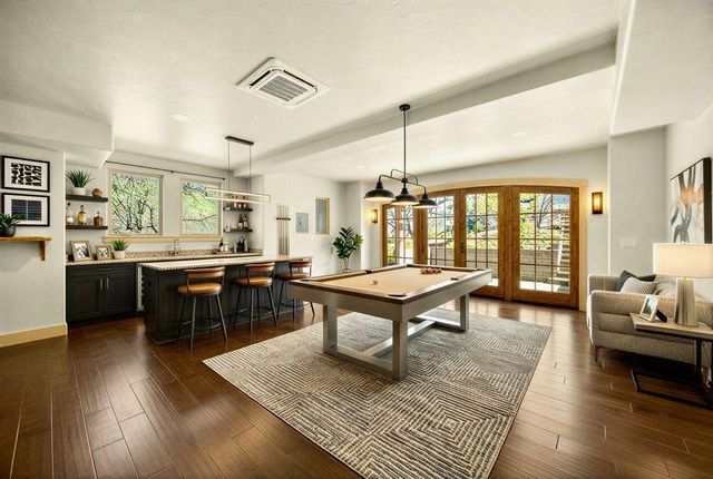 988 Dead Indian Memorial Road, Ashland, OR 97520