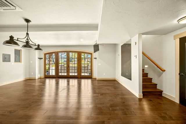 988 Dead Indian Memorial Road, Ashland, OR 97520