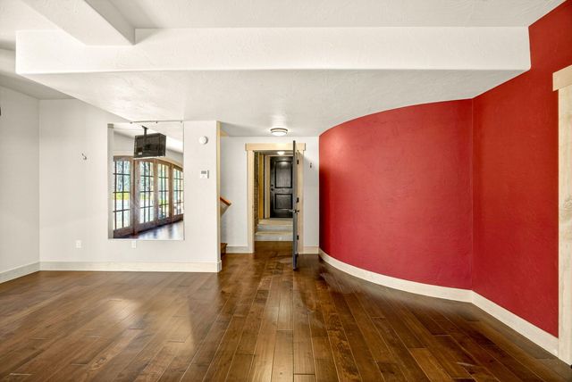 988 Dead Indian Memorial Road, Ashland, OR 97520