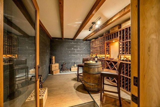 988 Dead Indian Memorial Road, Ashland, OR 97520