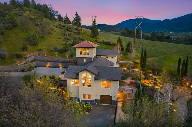 988 Dead Indian Memorial Road, Ashland, OR 97520