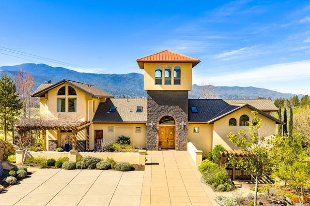 988 Dead Indian Memorial Road, Ashland, OR 97520