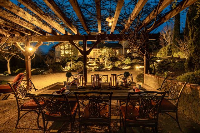 988 Dead Indian Memorial Road, Ashland, OR 97520