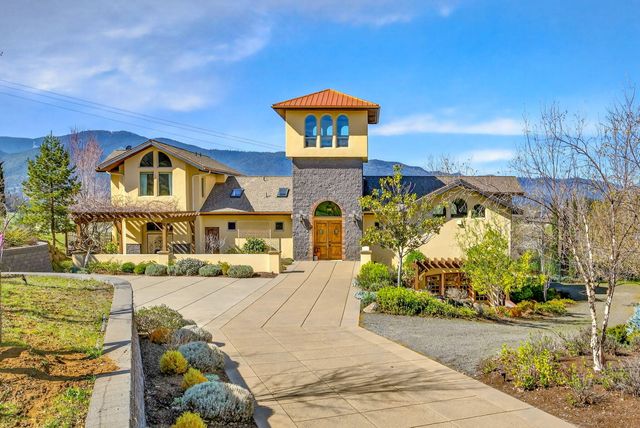 988 Dead Indian Memorial Road, Ashland, OR 97520