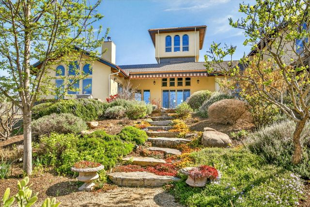 988 Dead Indian Memorial Road, Ashland, OR 97520