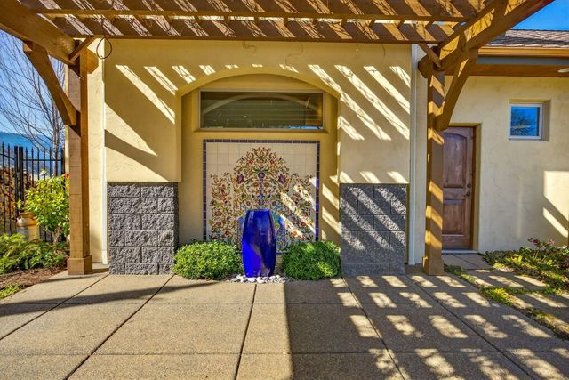 988 Dead Indian Memorial Road, Ashland, OR 97520