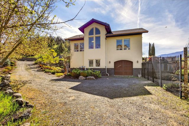 988 Dead Indian Memorial Road, Ashland, OR 97520