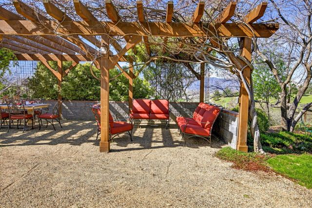 988 Dead Indian Memorial Road, Ashland, OR 97520