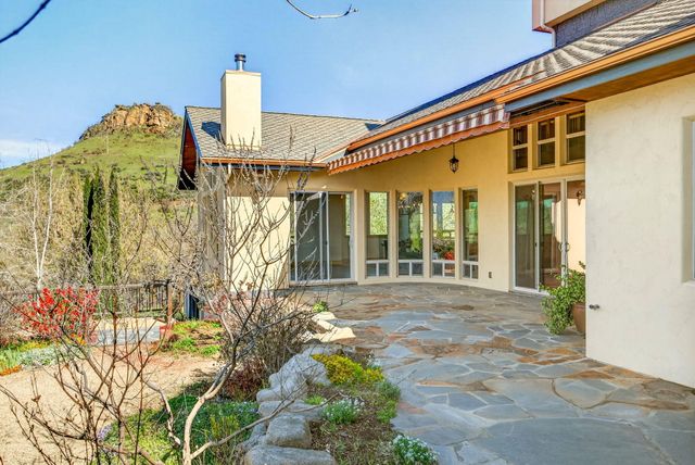 988 Dead Indian Memorial Road, Ashland, OR 97520