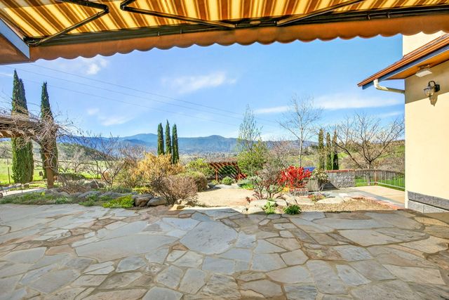 988 Dead Indian Memorial Road, Ashland, OR 97520