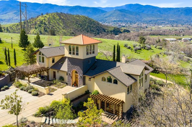 988 Dead Indian Memorial Road, Ashland, OR 97520