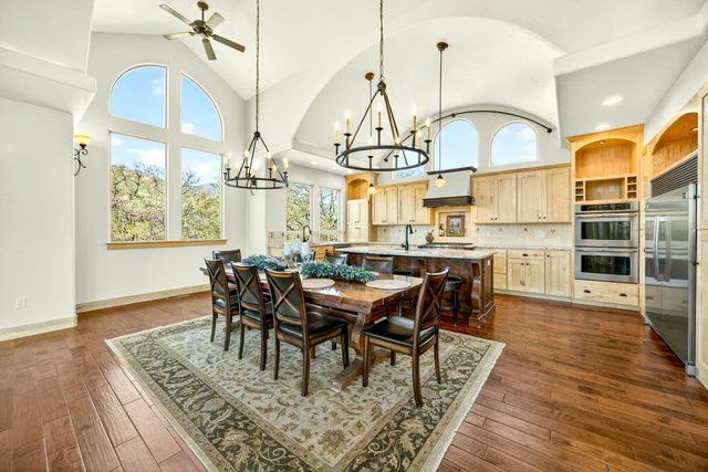 988 Dead Indian Memorial Road, Ashland, OR 97520