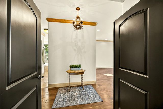 988 Dead Indian Memorial Road, Ashland, OR 97520