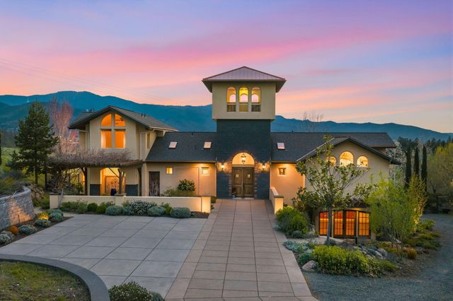 988 Dead Indian Memorial Road, Ashland, OR 97520