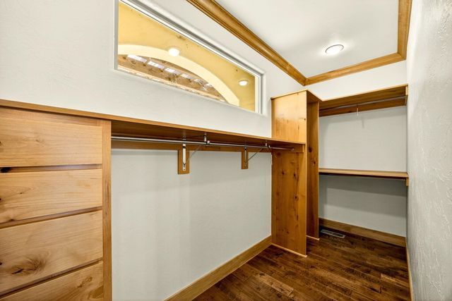 988 Dead Indian Memorial Road, Ashland, OR 97520