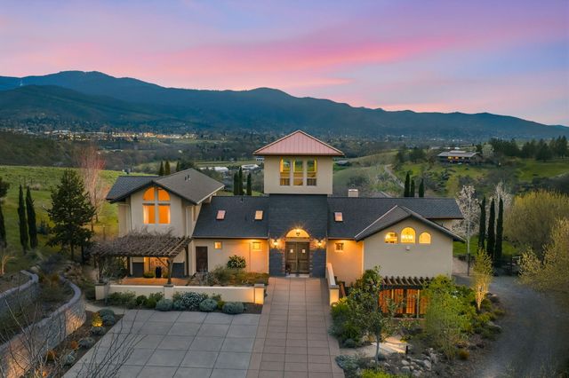 988 Dead Indian Memorial Road, Ashland, OR 97520