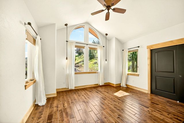 988 Dead Indian Memorial Road, Ashland, OR 97520