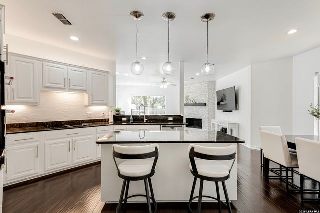 17410 SHADY CANYON DR, San Antonio, TX 78248