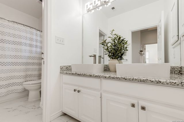 17410 SHADY CANYON DR, San Antonio, TX 78248